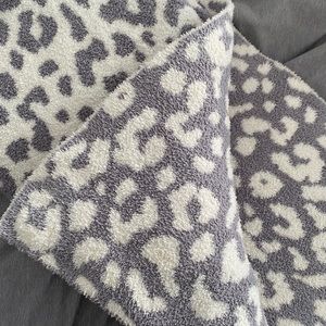 Luxury throw blanket